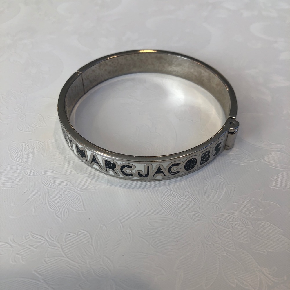 Marc Jacobs enamel bangle